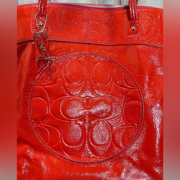 Coach Patent Leather Laura Zip Tote NWT - Picture 1 of 7